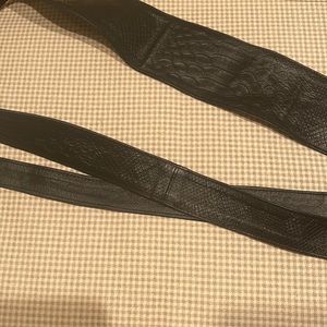 A black leather belt in perfect condition probably never worn!